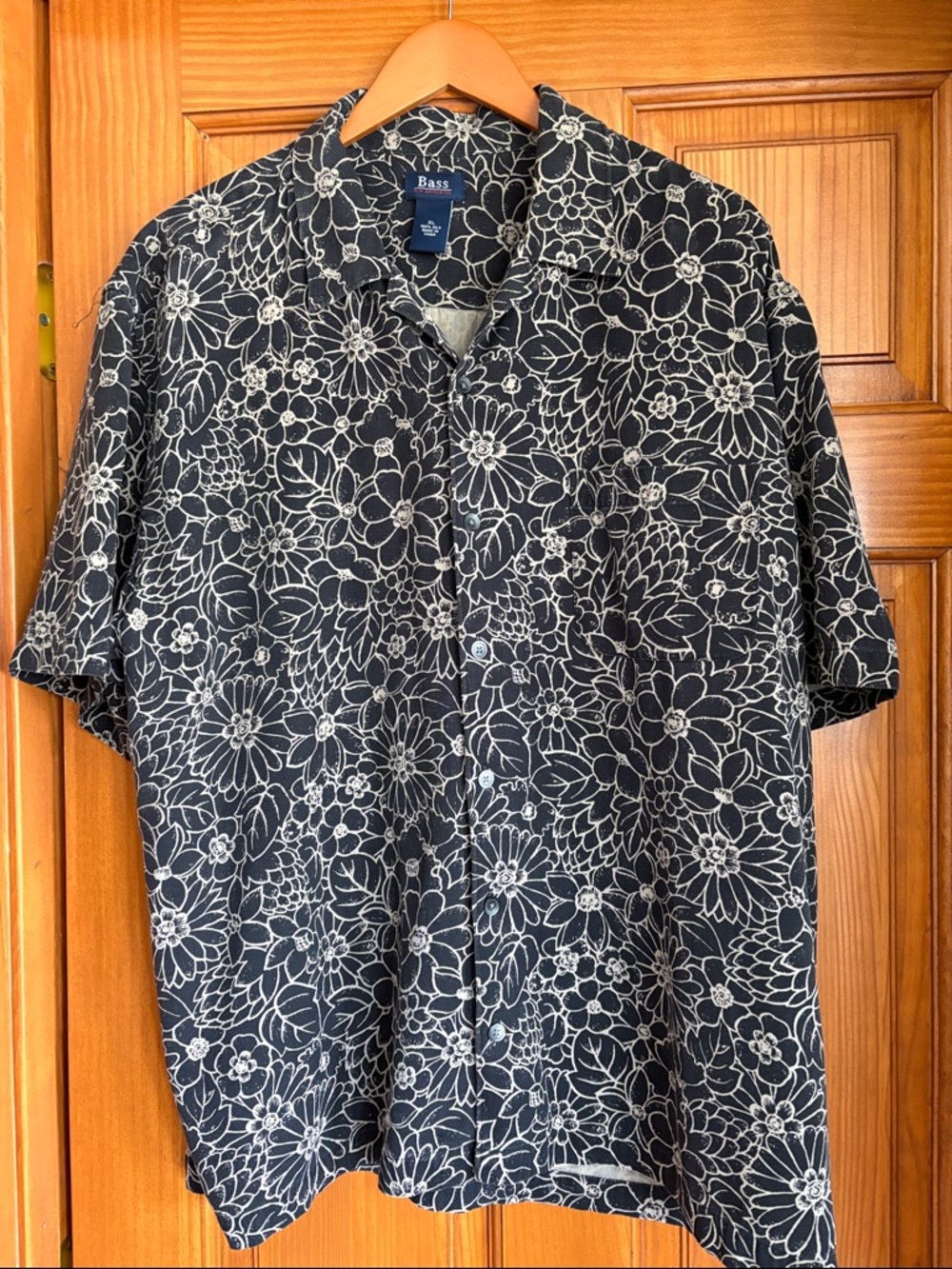 Bass Black Short-Sleeve Button-Down Shirt with White Floral Print